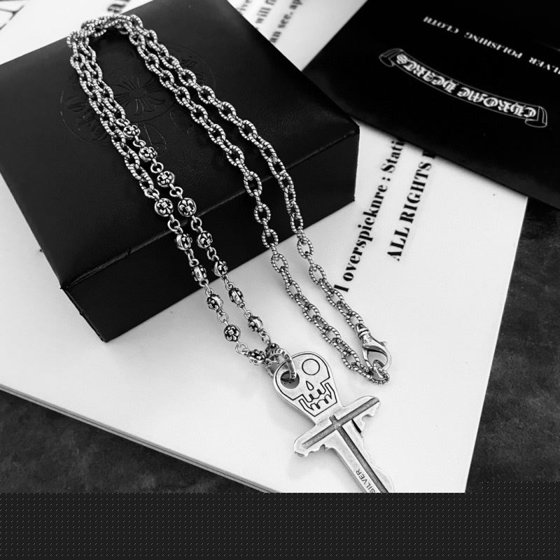 Ch**me He**ts necklaces